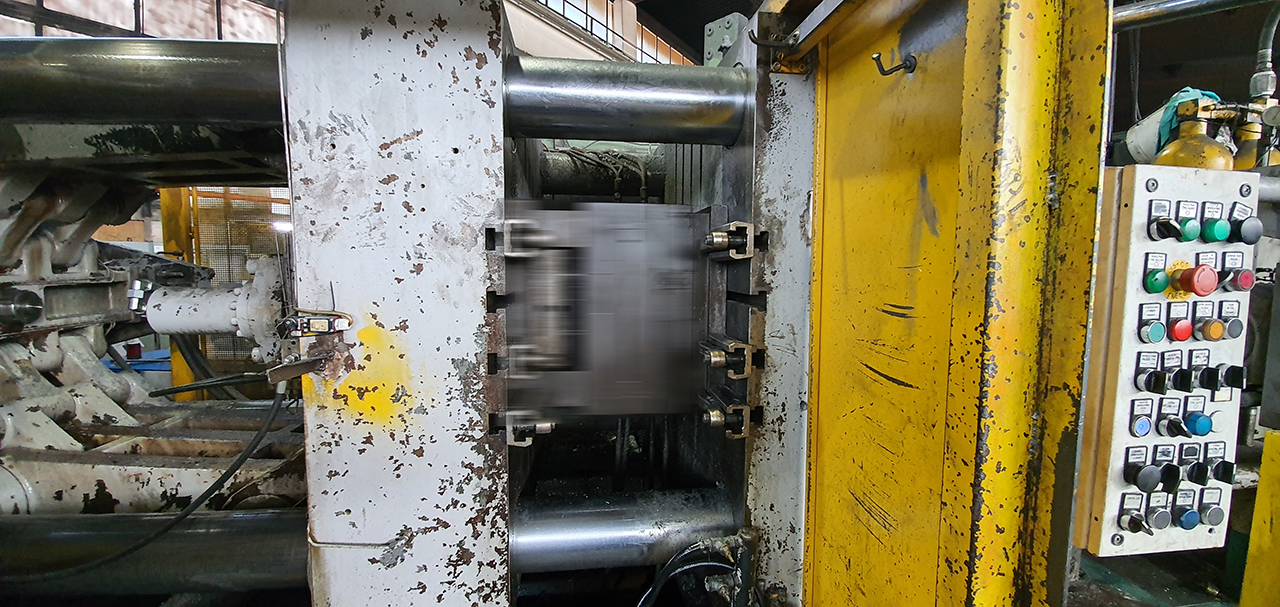 Triulzi CASTMATIC 1000 Kaltkammer Druckgießmaschine KK1562, gebraucht