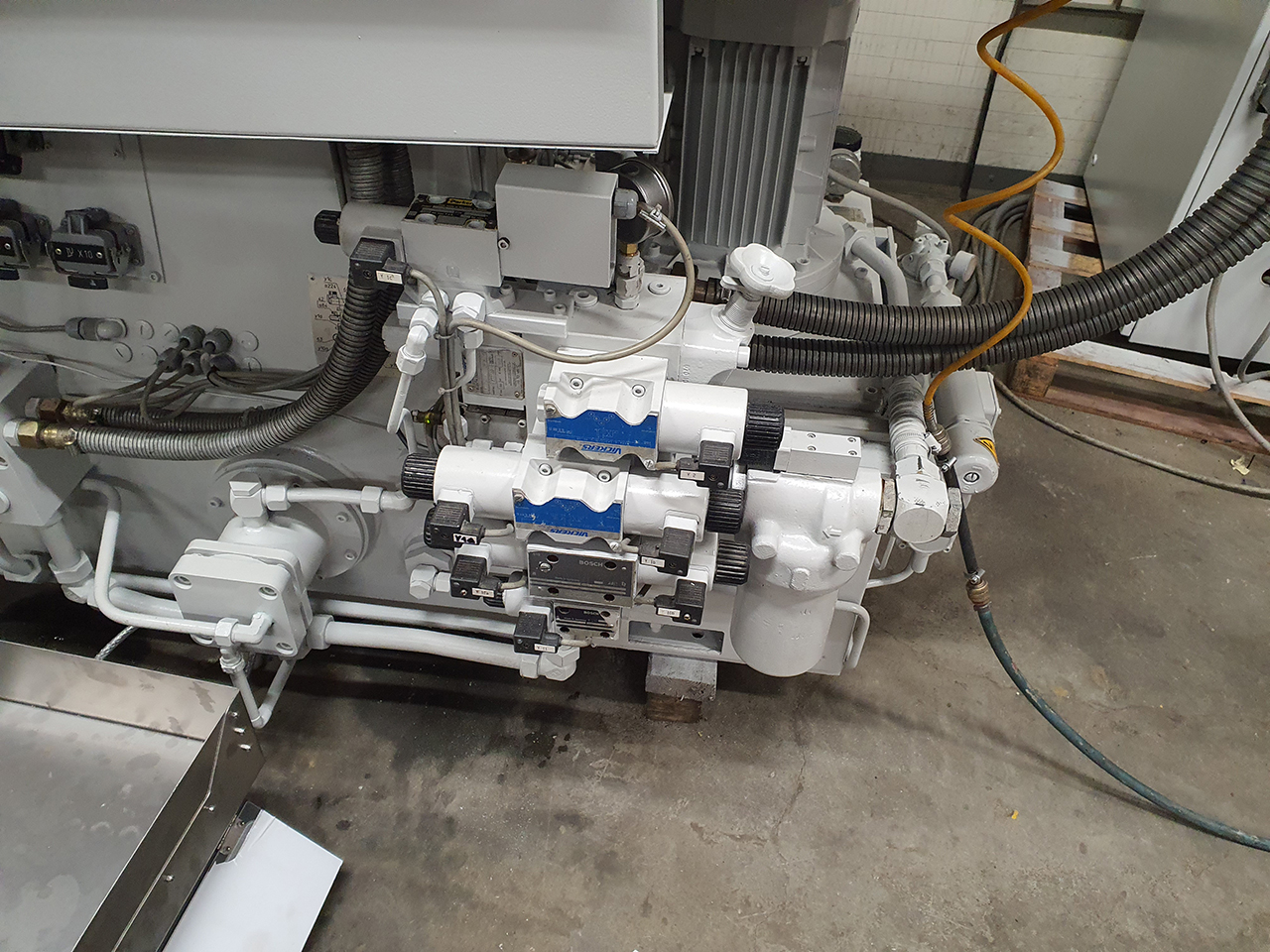 overhaul-retrofit-Frech-DAW-20-S-hot-chamber-die-casting-machine-p11 Überholung von Frech DAW 20 Warmkammer Druckgießmaschine
