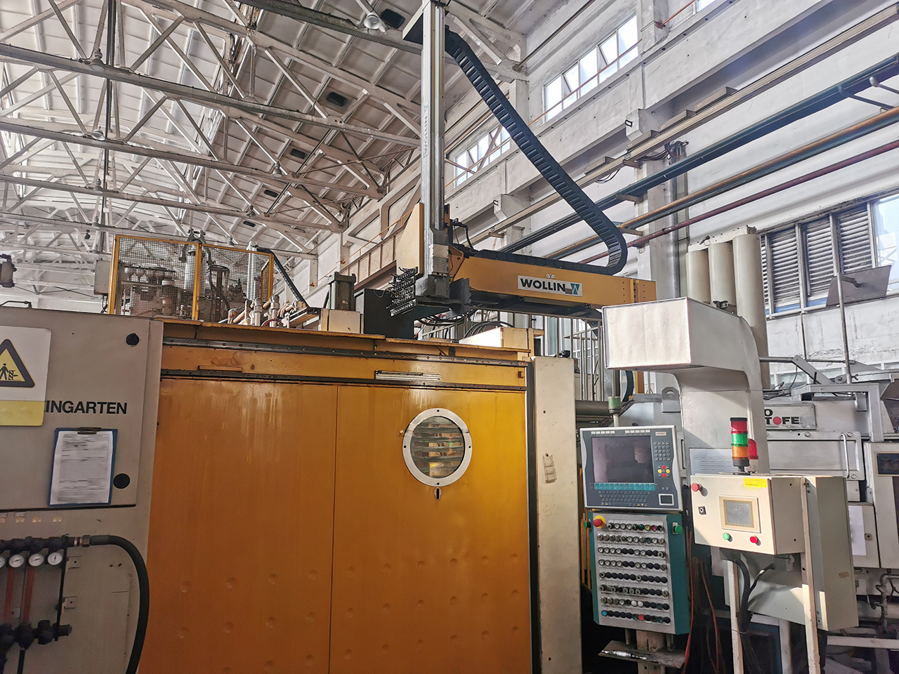 Weingarten-GDK-1600-p2 Müller Weingarten GDK 1600 Kaltkammer Druckgießmaschine KK1577, gebraucht
