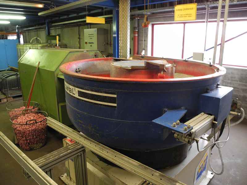 2f293f2378d43f7e76797eabe4c53f39 Walther Trowal CA600 Rundvibrator Gleitschleifzentrum, gebraucht