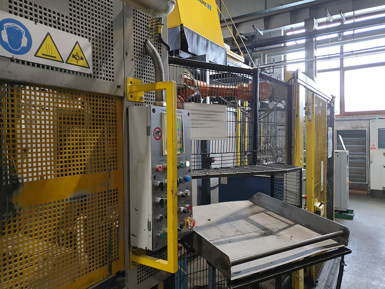 LK-Machinery-CDCM-800-SQ-cold-chamber-die-casting-machine-KK1506-p6 LK Machinery CDCM 800 SQ Kaltkammer Druckgießmaschine KK1506, gebraucht