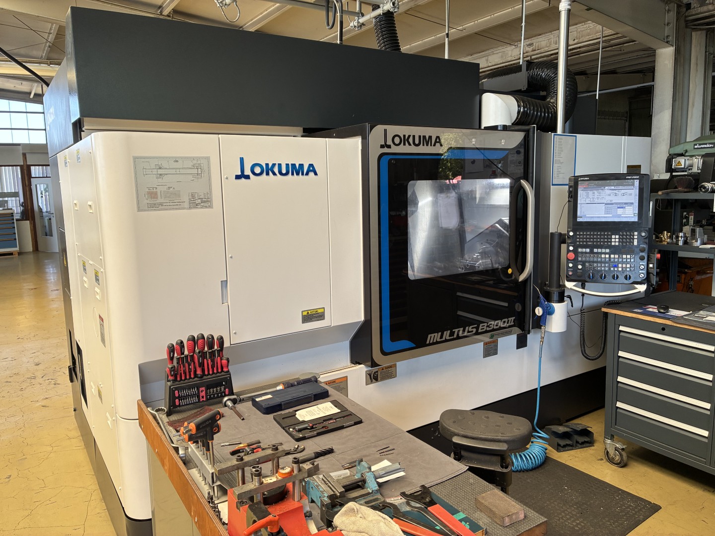 OKUMA MULTUS B300II-W CNC-Dreh- und Fräszentrum BA2400, gebraucht