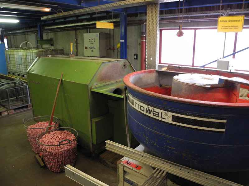 af58a05917d18ed647cbb75b014b61ee Walther Trowal CA600 Rundvibrator Gleitschleifzentrum, gebraucht