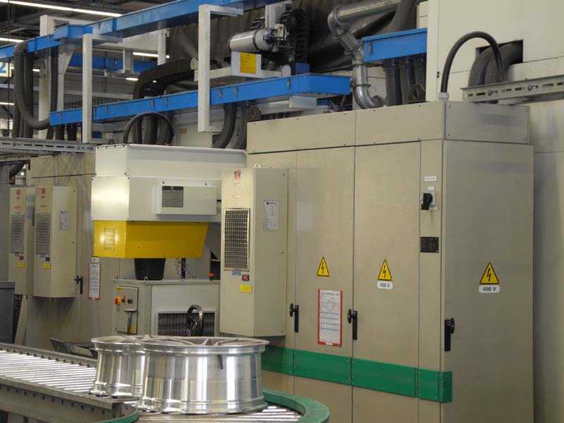 8e74dfeda37521ab7c7bf5e23238e936 Maus Bohr- und Drehzentrum für Aluminium-Felgen Linie 5, gebraucht