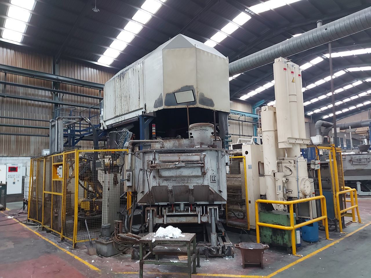 M-uller-Weingarten-GDK-1750-cold-chamber-die-casting-machine-KK1585-p3 Müller Weingarten GDK 1750 Kaltkammer Druckgießmaschine KK1585, gebraucht
